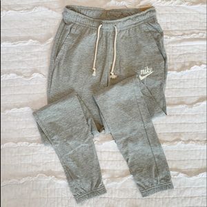 Gray Nike Mid Rise Joggers Size SM